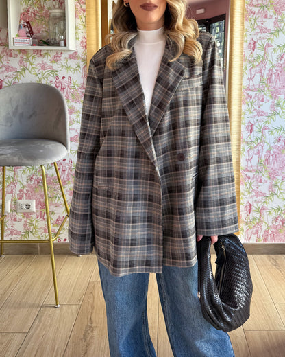 Blazer over Claudia