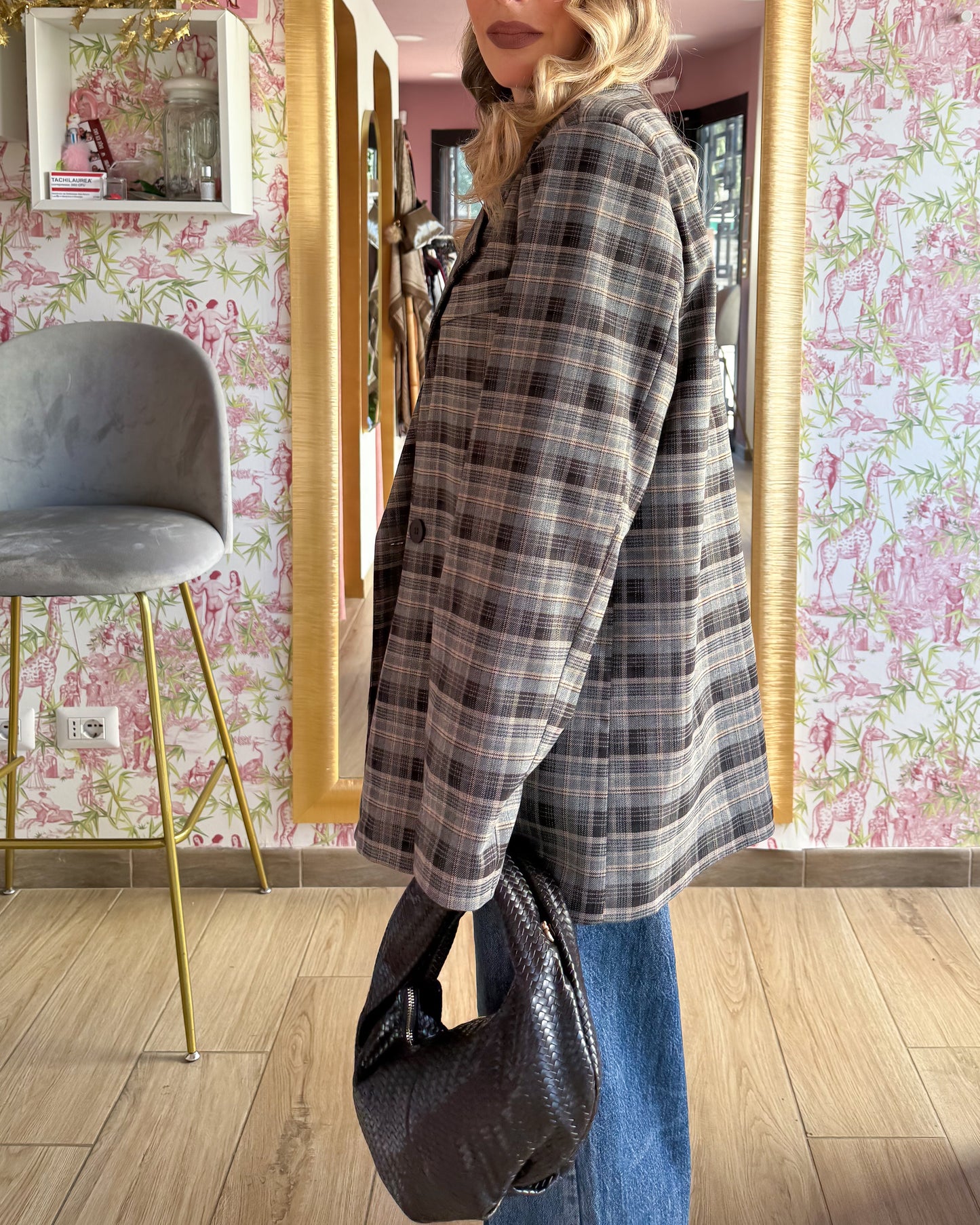 Blazer over Claudia