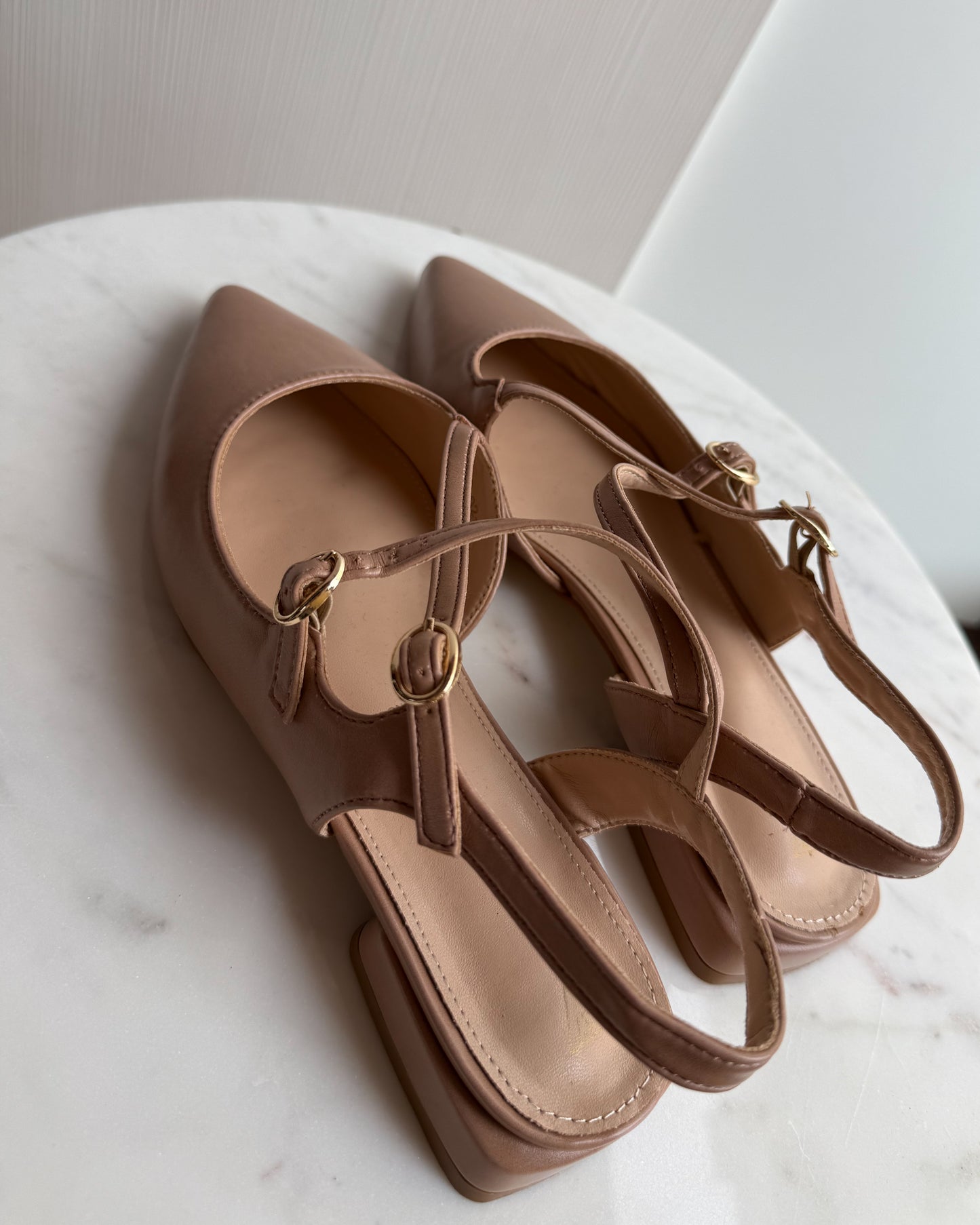 Slingback nude